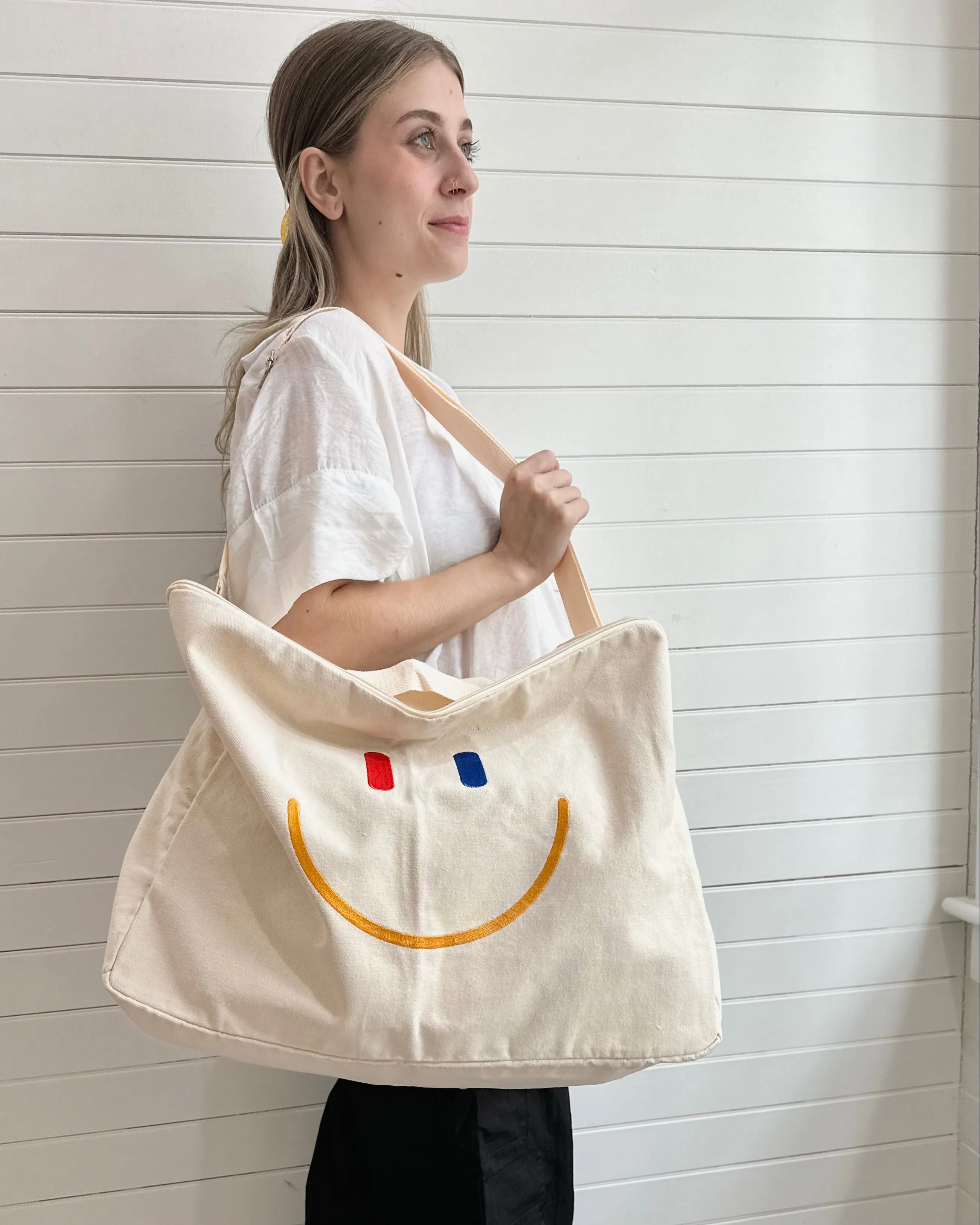 Oversized Smiley Weekend Bag