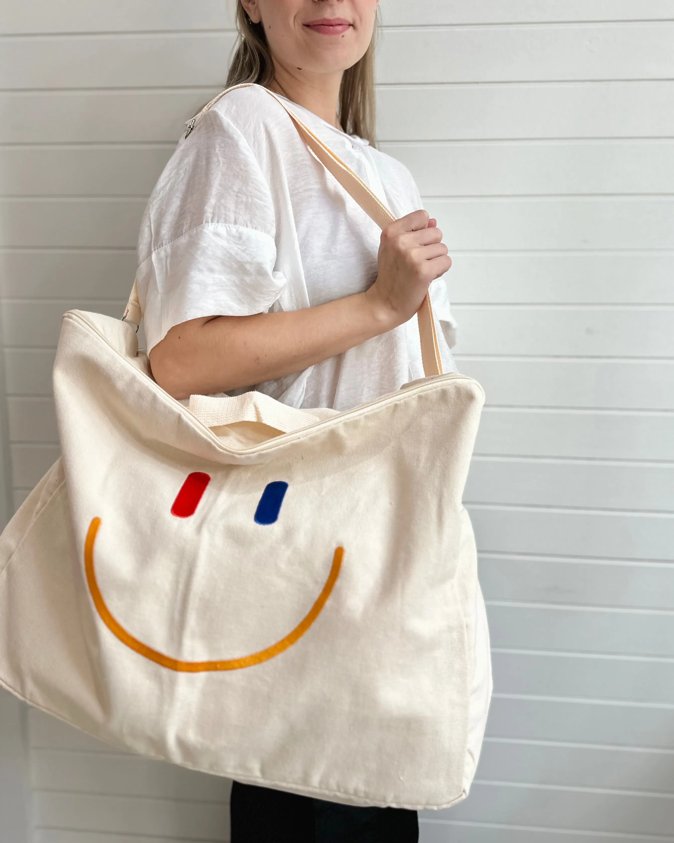 Oversized Smiley Weekend Bag