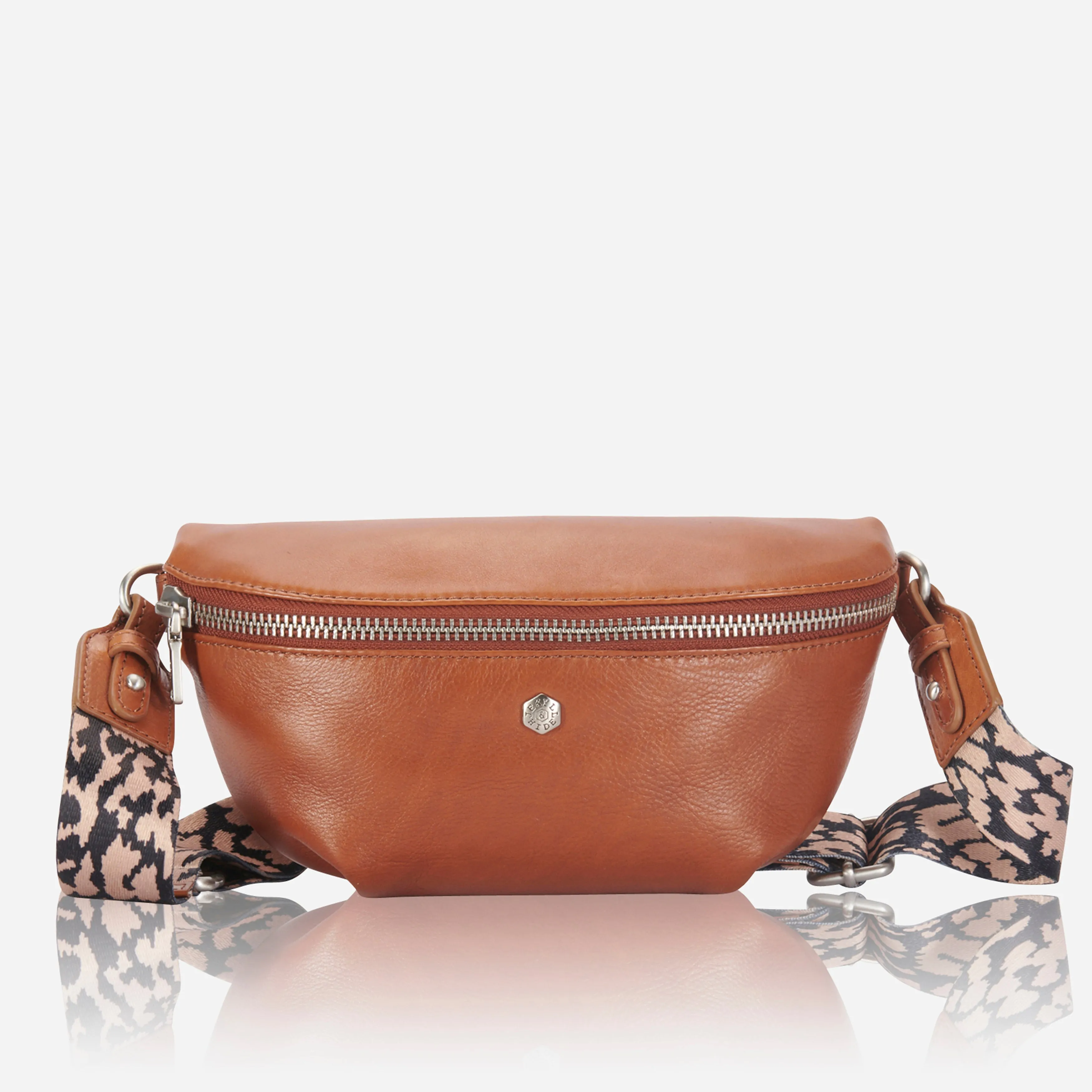 Slim Ladies Leather Waist Bag, Tan