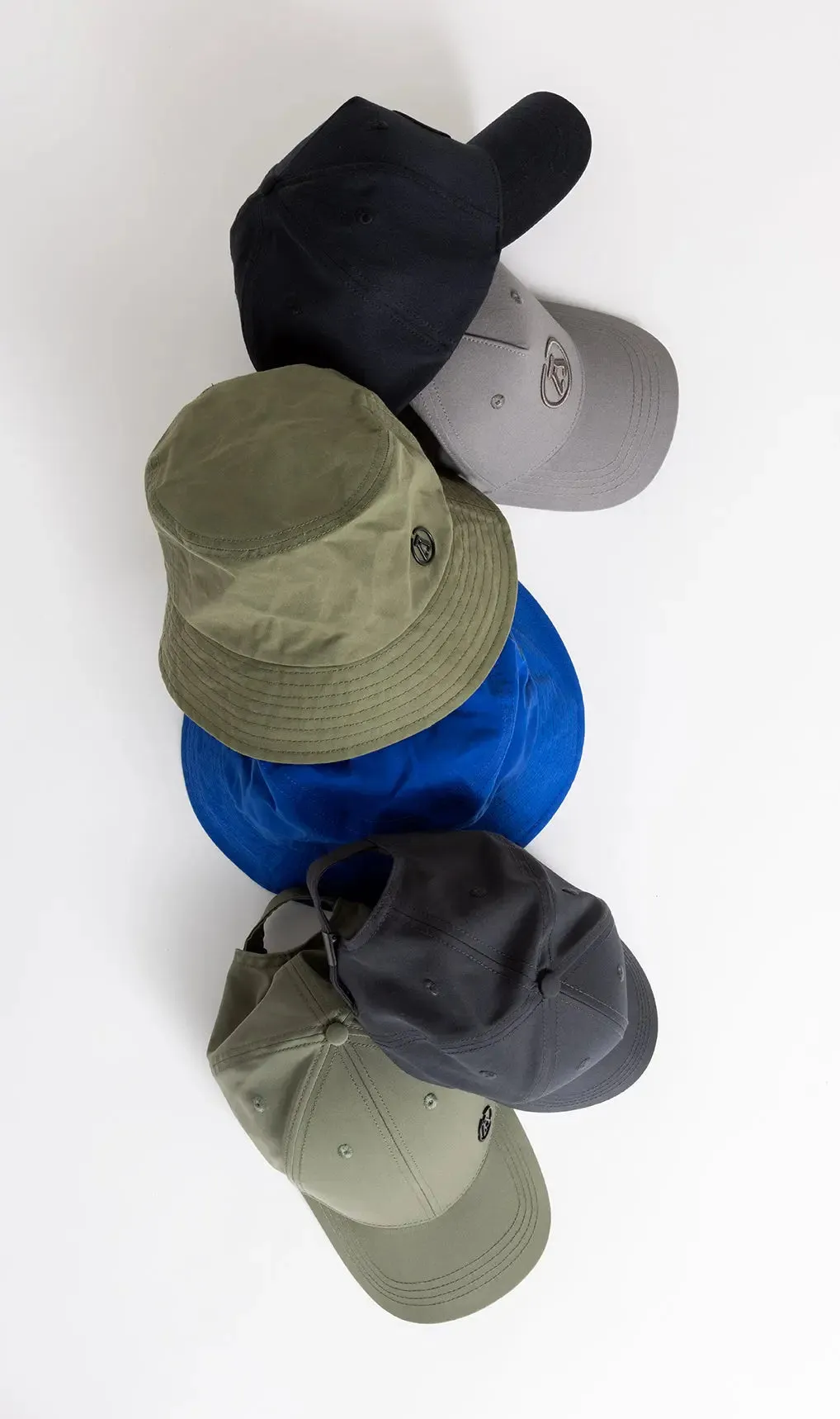 WAXED COTTON BUCKET HAT